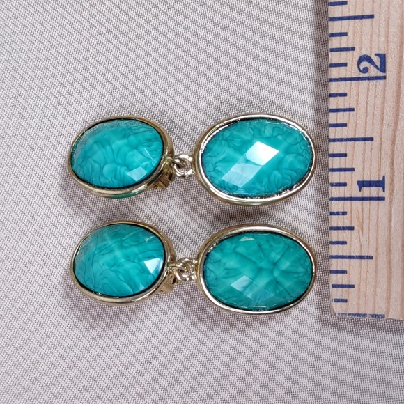 Amrita Singh Clip-on Earrings - Picture 3 of 7